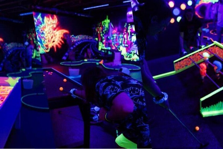 Putt'n'Glow Mini Golf in Queenstown 5