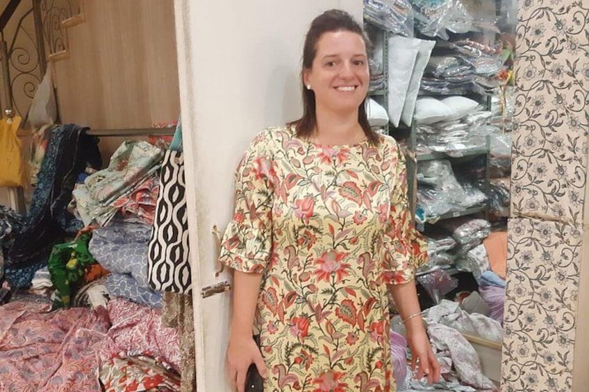 Guest in Textile Shop 1