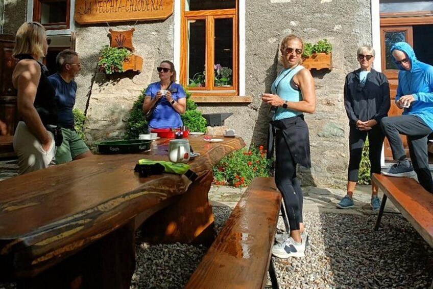 Stop at tiny local cafes 5
