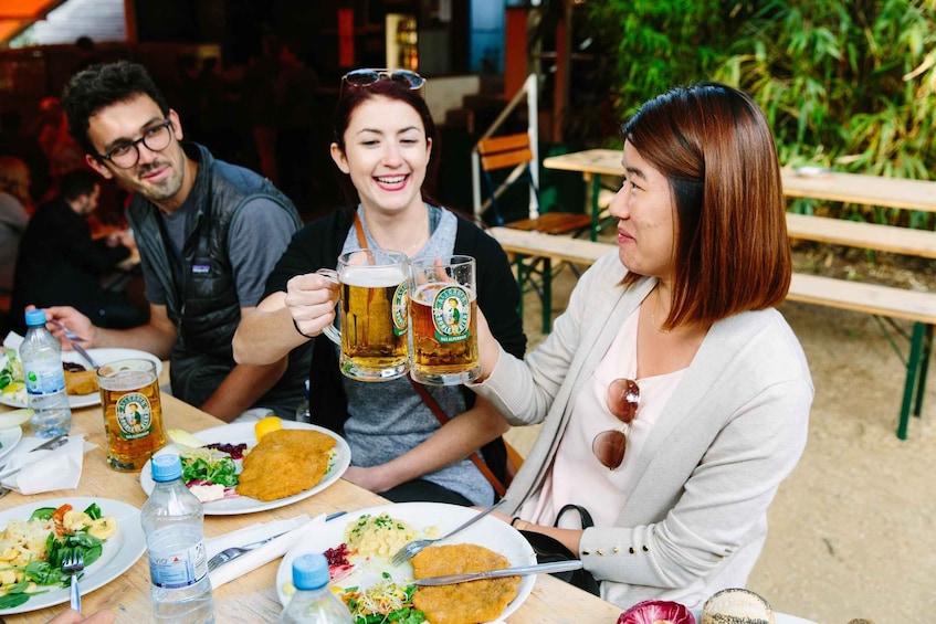 Picture 3 for Activity Munich: Bike Tour with Beer Garden Break 2