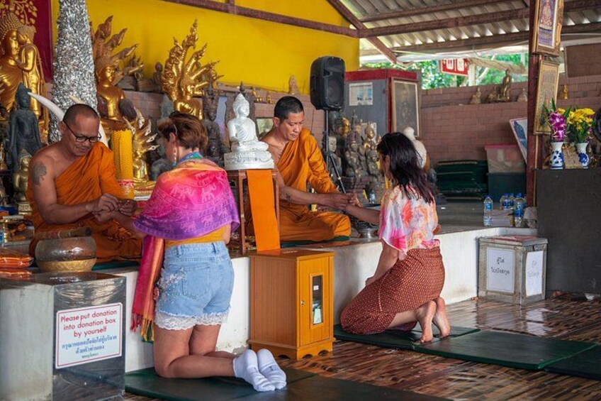 Phuket Discovery with Lunch: Big Buddha, Old Town & Sunday Market 3