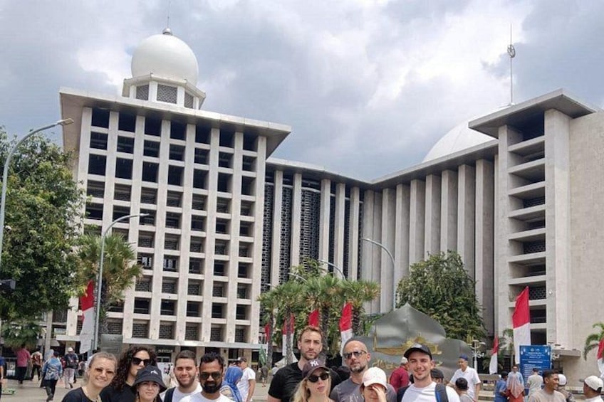 Jakarta Iconic Half Day Tour Visit all sites 2
