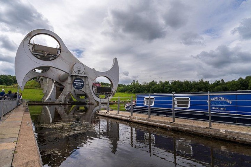 Falkirk Wheel Rotating 2
