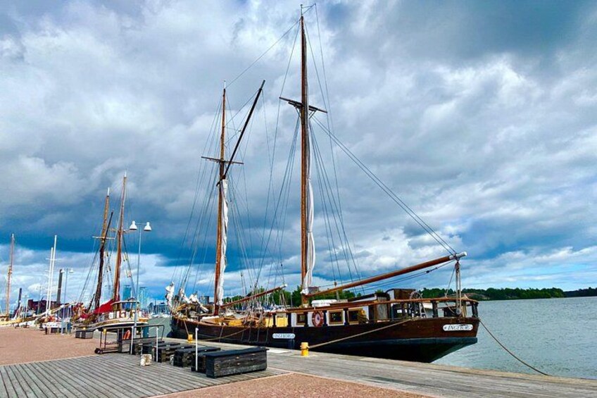Helsinki and Suomenlinna Day Tour with Ferry Ride 3