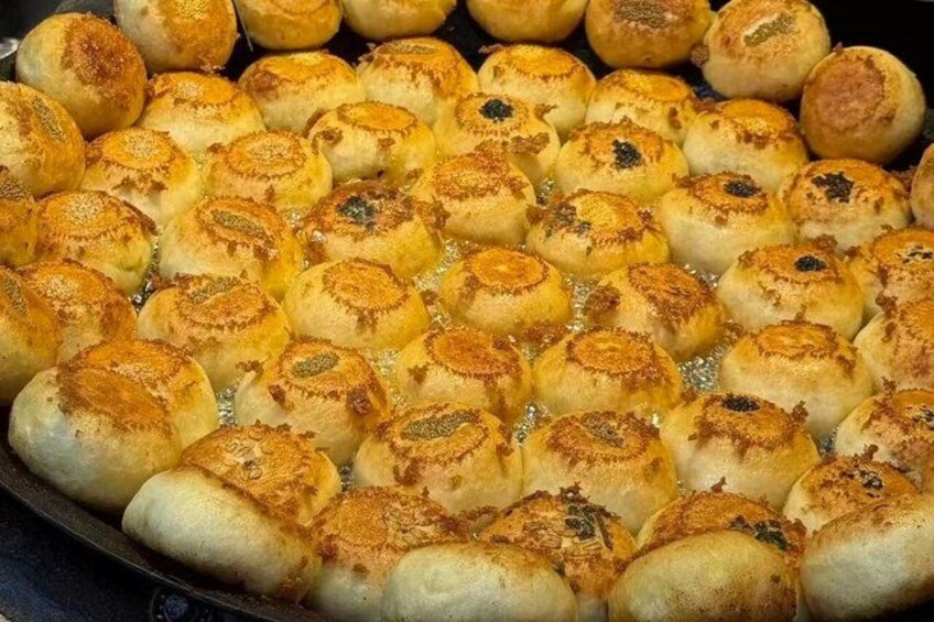Wuhan Private Authentic Local Food Tour in Central City 2