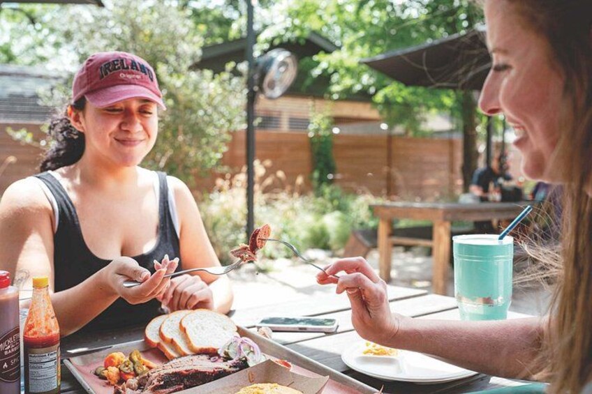 Austin BBQ Tour: 6 Tastings, Michelin Stops & Skip the Line 4