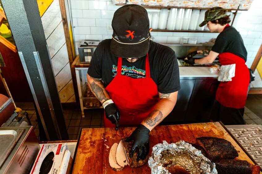 Austin BBQ Tour: 6 Tastings, Michelin Stops & Skip the Line 4