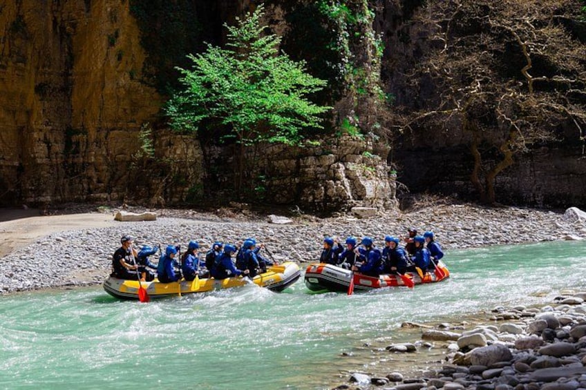 Osumi Canyon Adventure - Rafting & Tubing 5