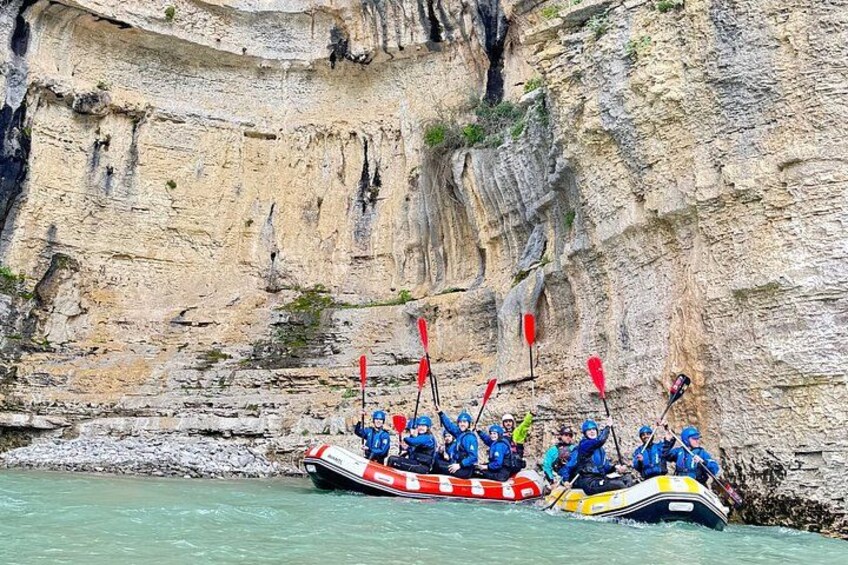 Osumi Canyon Adventure - Rafting & Tubing 3