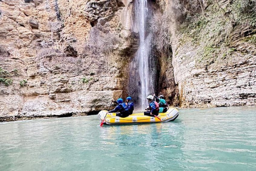 Osumi Canyon Adventure - Rafting & Tubing 3
