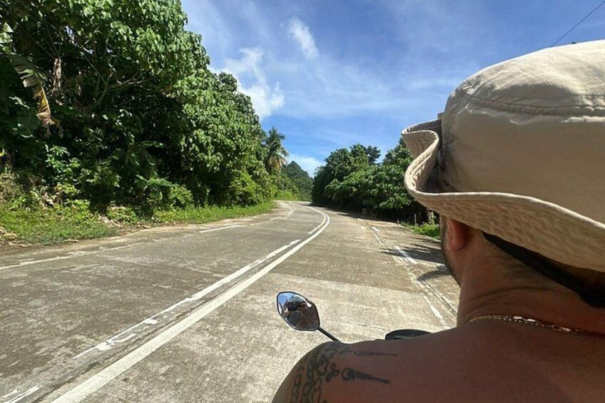 Road to the North of Siargao. 2