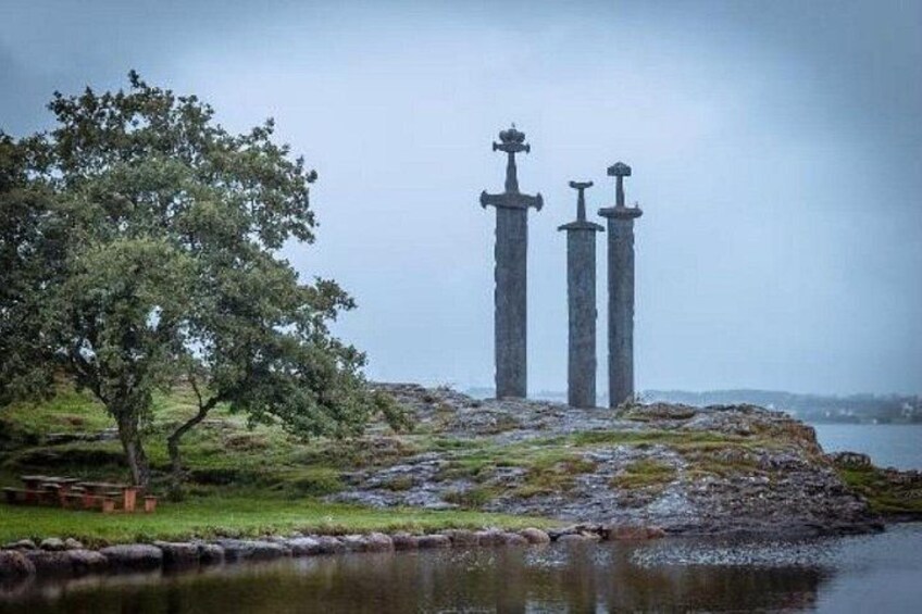 Stavanger: Sights and Highlights Minibus Tour with Museum Entry 4