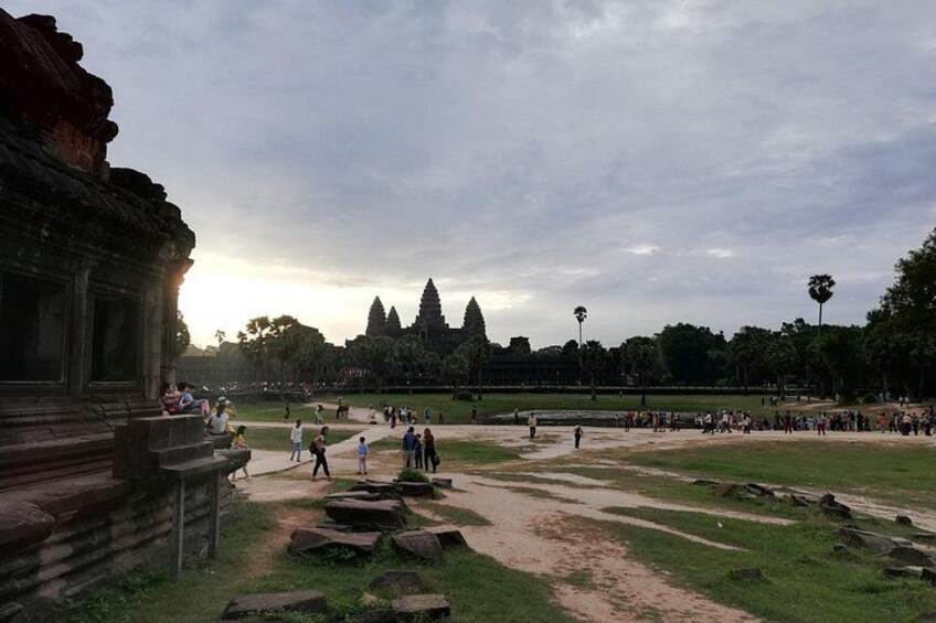 10 Day Cambodia Temples Beaches and Capital City 3