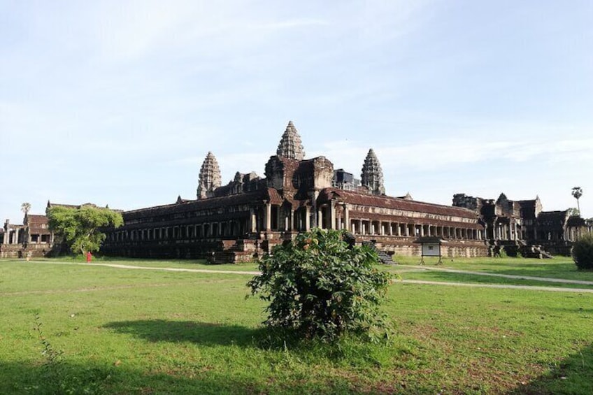 10 Day Cambodia Temples Beaches and Capital City 3