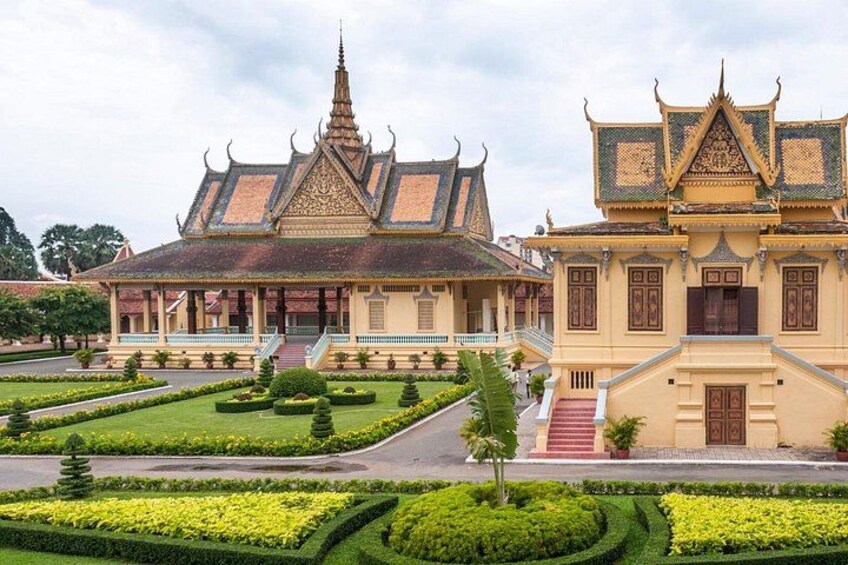 10 Day Cambodia Temples Beaches and Capital City 5