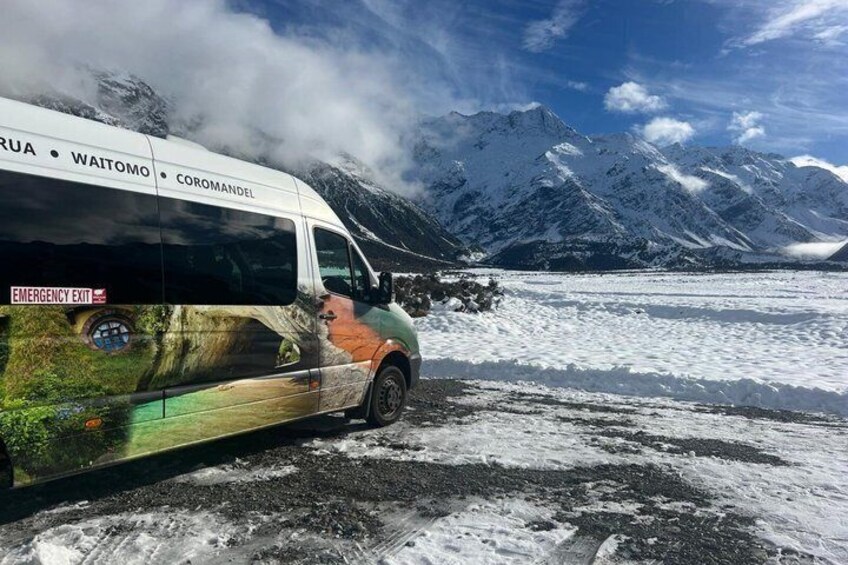 Tekapo to Queenstown via Mt Cook Small-Group Tour (one way) 2