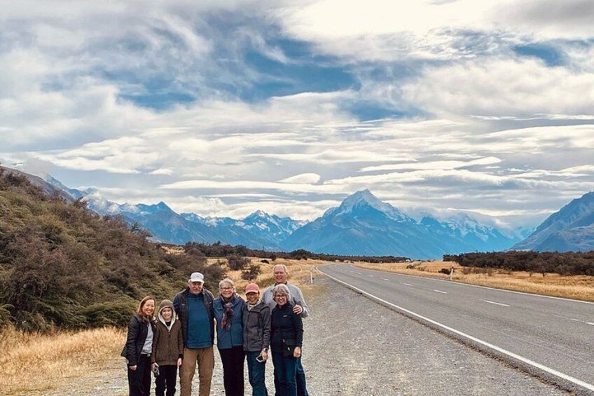 Tekapo to Queenstown via Mt Cook Small-Group Tour (one way) 3