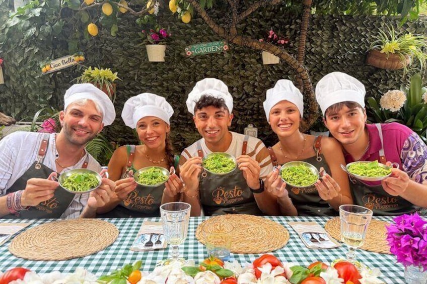 Mortar pesto lesson with World Champion and local Menu 5