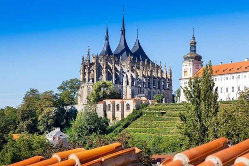 Visit the stunning St Barbara Cathedral in Kutná Hora. 2
