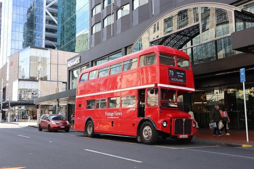Pick up Double Decker Bus in City 5