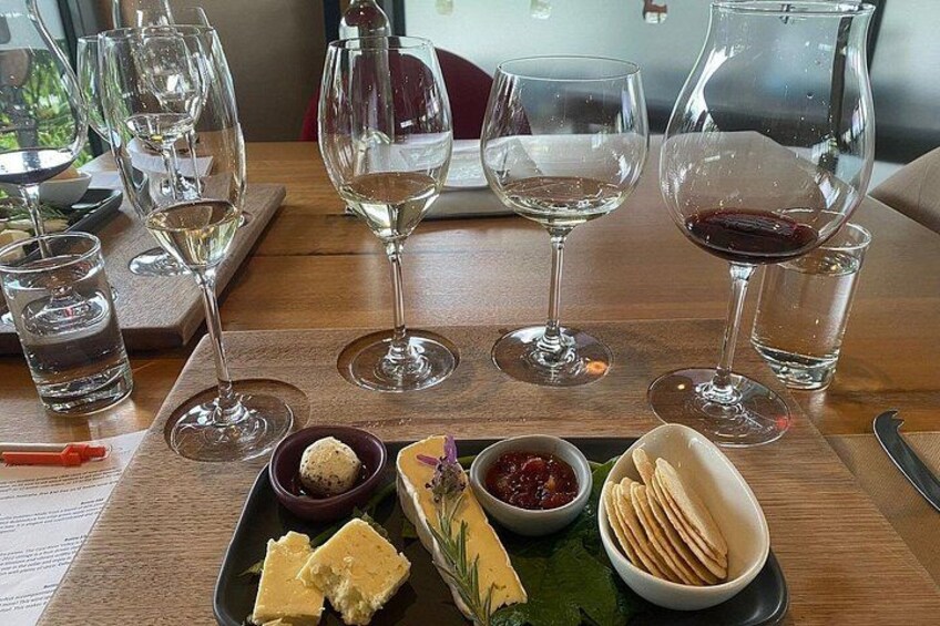 Signature Saturday Wine Tour 1