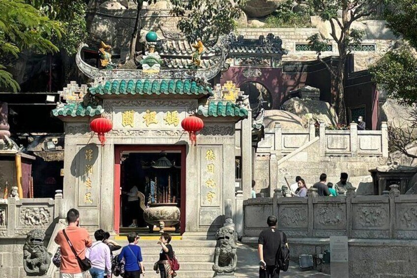 Hong Kong Pickup & Transfer to Macau Sightseeing & Dancing Water 2