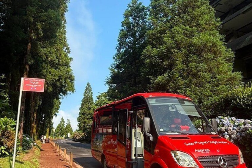 São Miguel Hop-On Hop-Off Sightseeing Bus 2