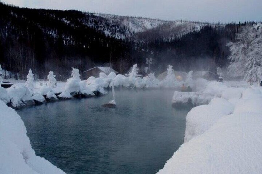 Fire and Ice tour hot springs northern lights 3