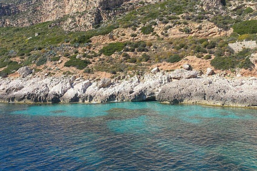 Levanzo coast boat tour 2
