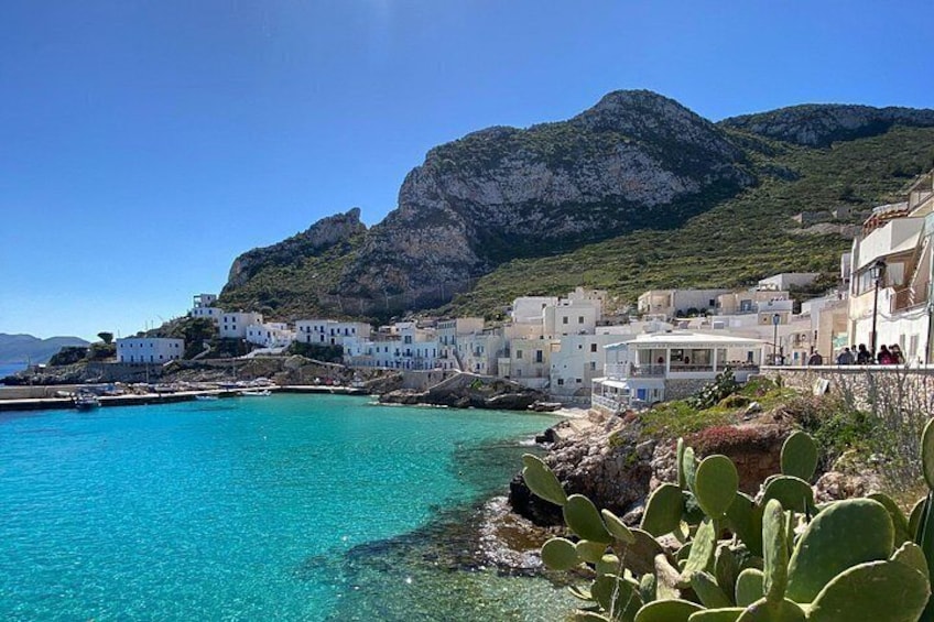 Glimpse of Levanzo 3
