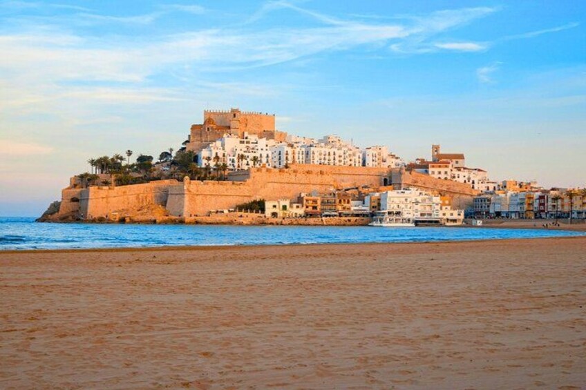 From Valencia: Day trip to Peniscola, (City, Castle & Beach) 1