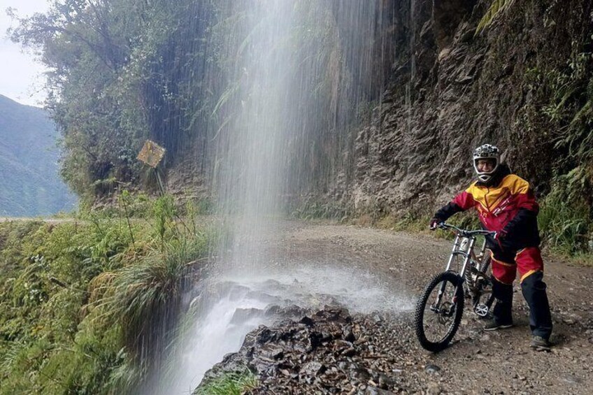 Cycling on the Road of Death Bolivia 5