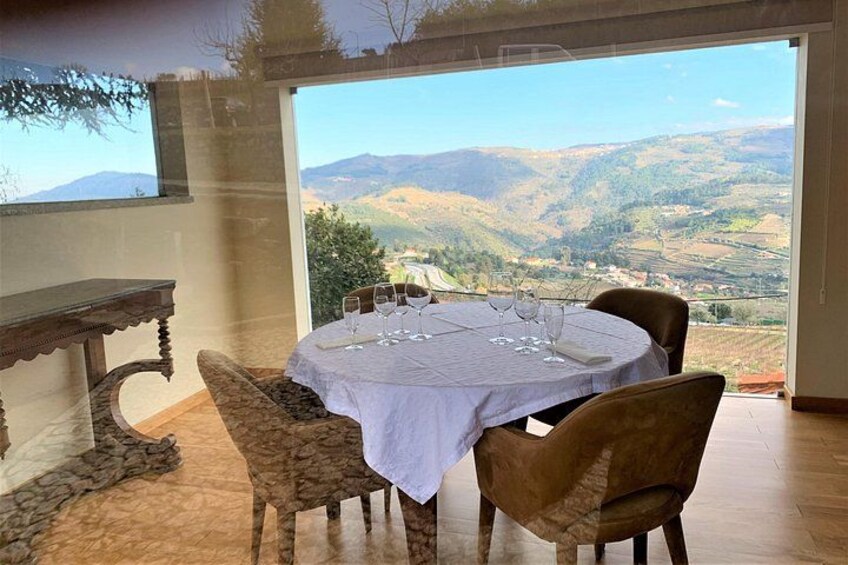 Winery Tour and Wine Tasting Quinta da Portela de Baixo in Lamego 1