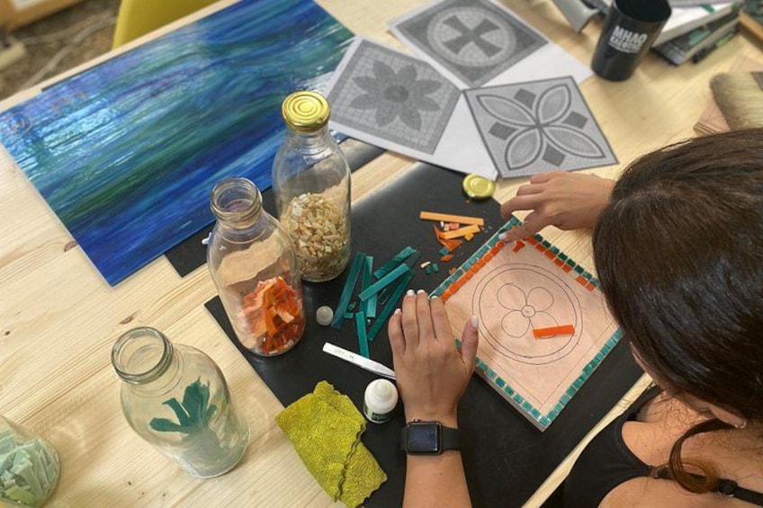 Thessaloniki: UNESCO Walk & Byzantine Glass Mosaic Workshop 4