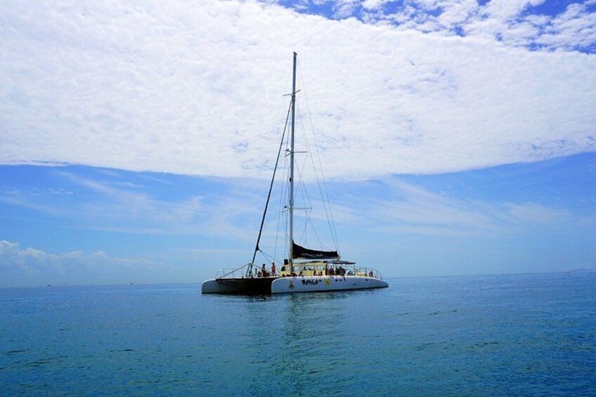 All-inclusive catamaran 7.5h Isla Taboga from Panama City 4