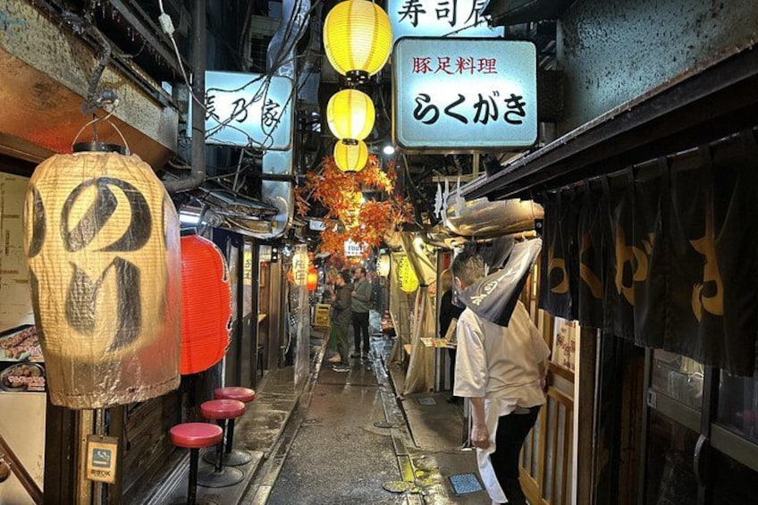 Tokyo: Shinjuku Food Tour with 15 Dishes and 4 Local Eateries 3
