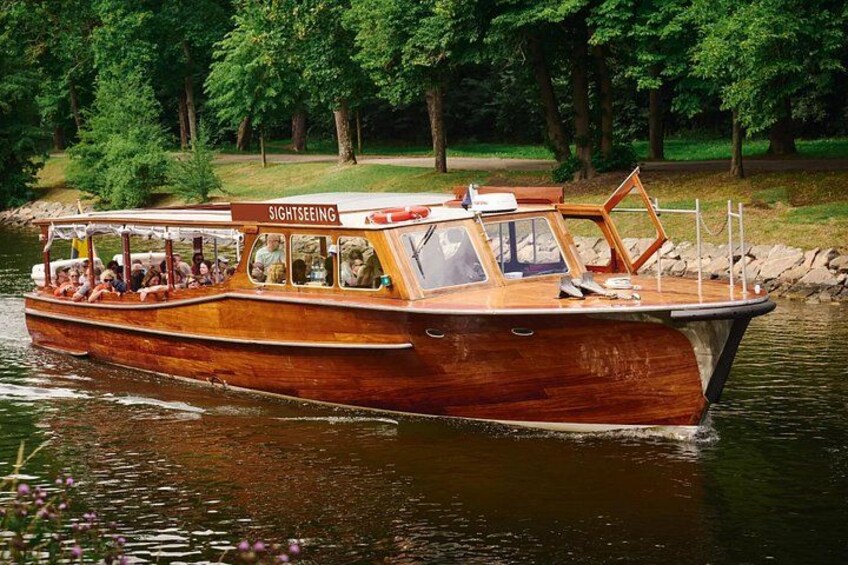Classic Wooden Boat Sightseeing Ride 1