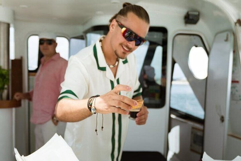 Lisbon: Coffee Cruise – Luxury Boat, Pastel de Nata & Dolphins 4