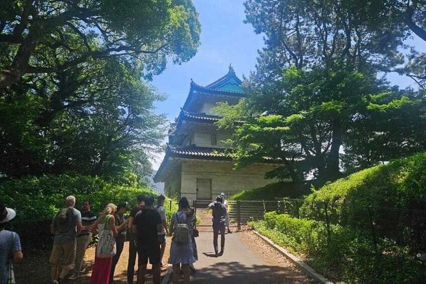 Tokyo: Imperial Palace and Shogun Storytelling Walk 4