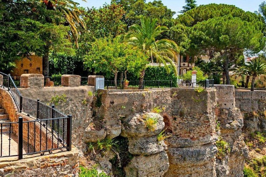 Garden on the chopping block of Ronda 3