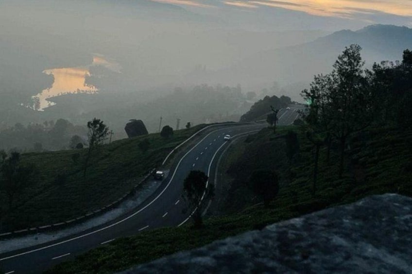 Kochi to Munnar Full Day Tour with Eravikulam, lockhart and Lunch 3