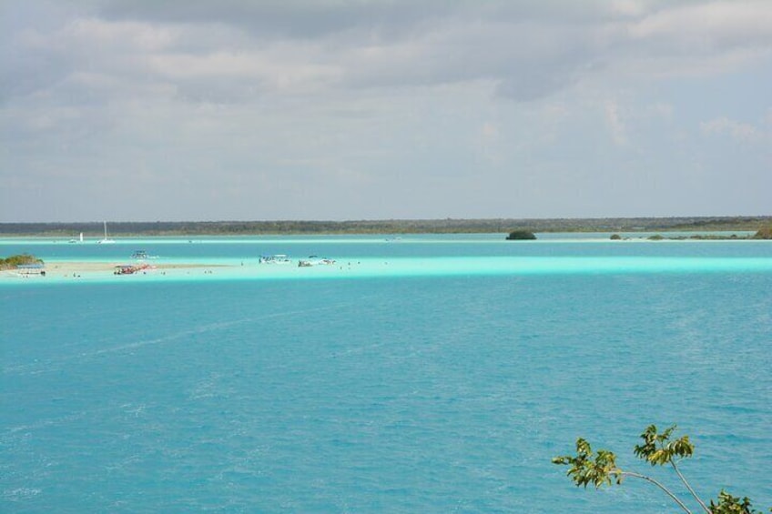 Chacchoben Ruins and Bacalar Boat Tour with Lunch 4