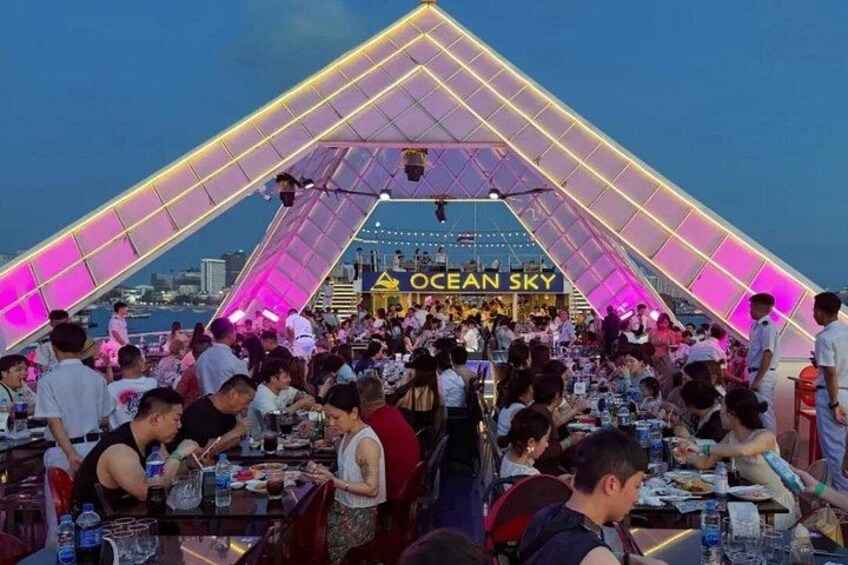 Ocean Sky Dinner Cruise with Live Cabaret Show in Pattaya 2