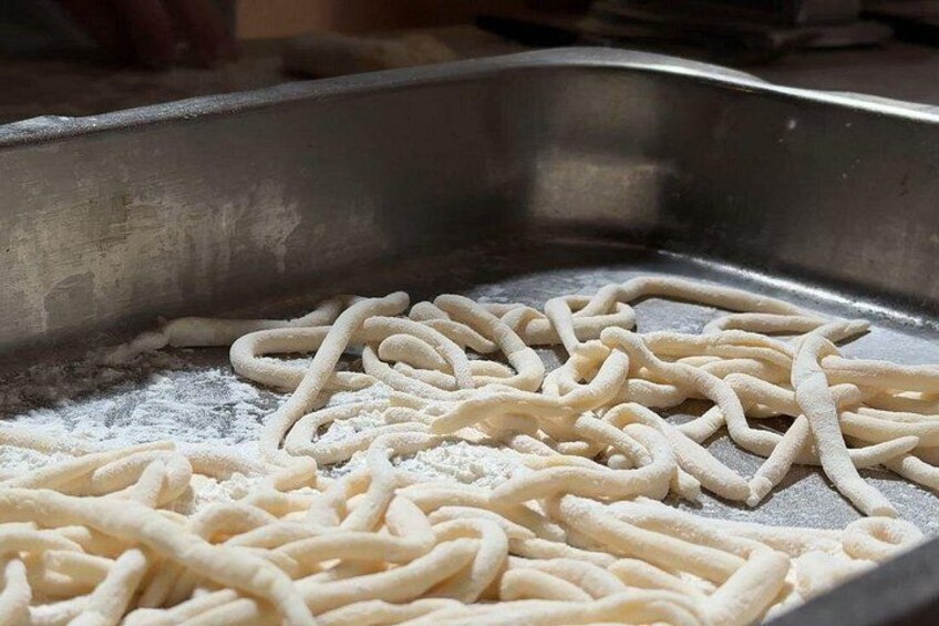 Private Tuscan cooking class with wine tasting 2