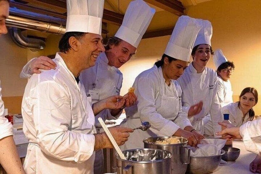 Private Tuscan cooking class with wine tasting 1