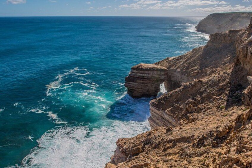Perth 2-Day Tour: Pinnacles, Pink Lake & Kalbarri Small Group 2