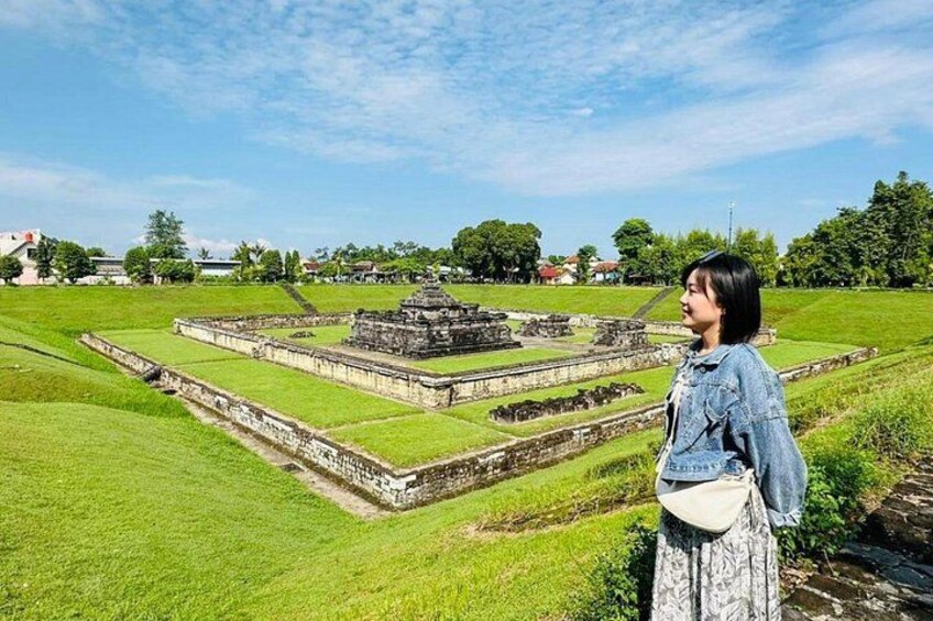 Step back in time at Sambi Sari Temple, a hidden treasure of ancient architecture in Yogyakarta. 1