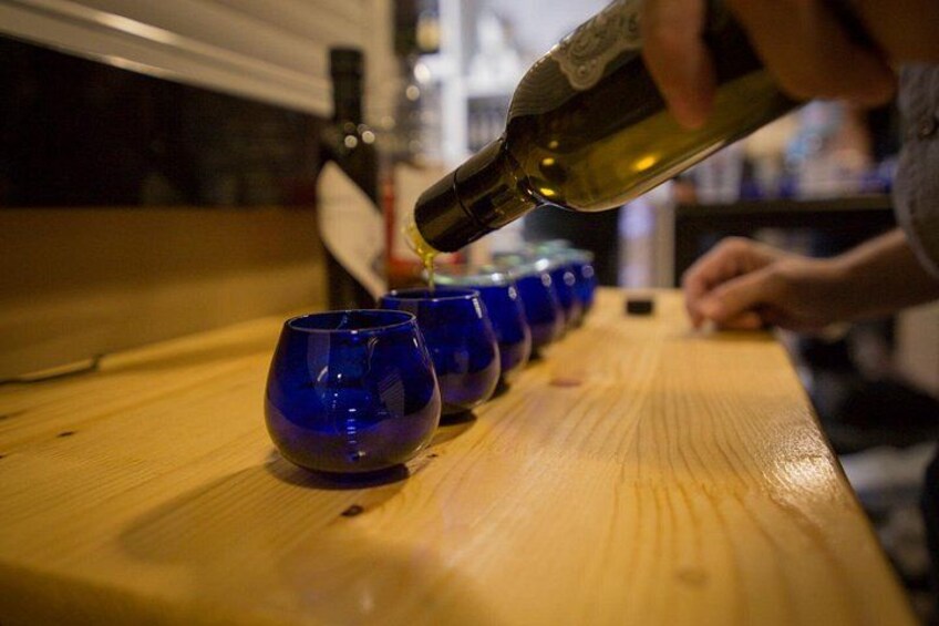 Private Tasting of Olive Oil and Tapas in Granada Market 1