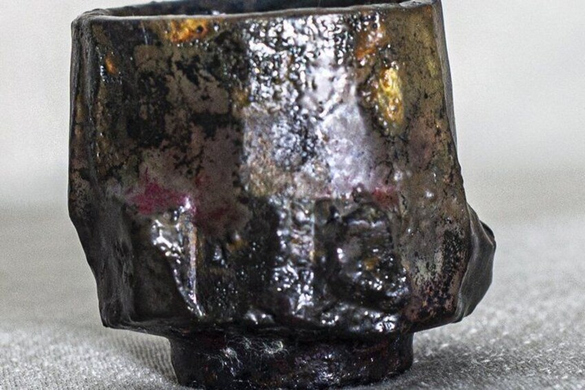 Japanese Pottery Kurinuki Workshop at Gilgamesh Art Cafe in Amman 4