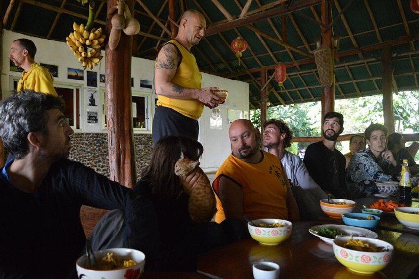 Meals with the Instructors and Students 2